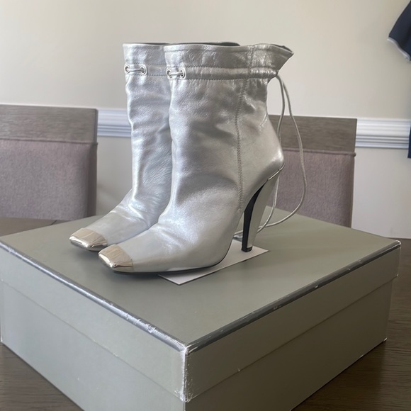 Tom Ford Shoes - Tom Ford leather silver RARE booties